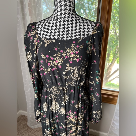 Lovestitch Rue smocked maxi dress 🖤 - Picture 4 of 7